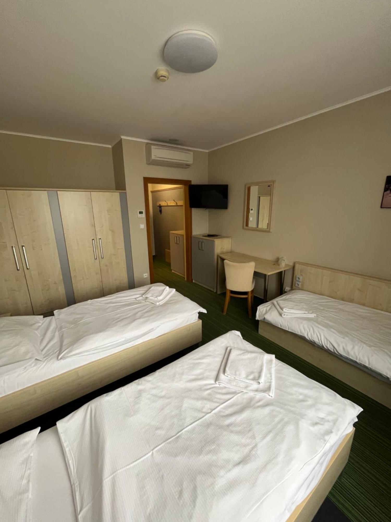 Hotel Buly Aréna à Kravaře Extérieur photo