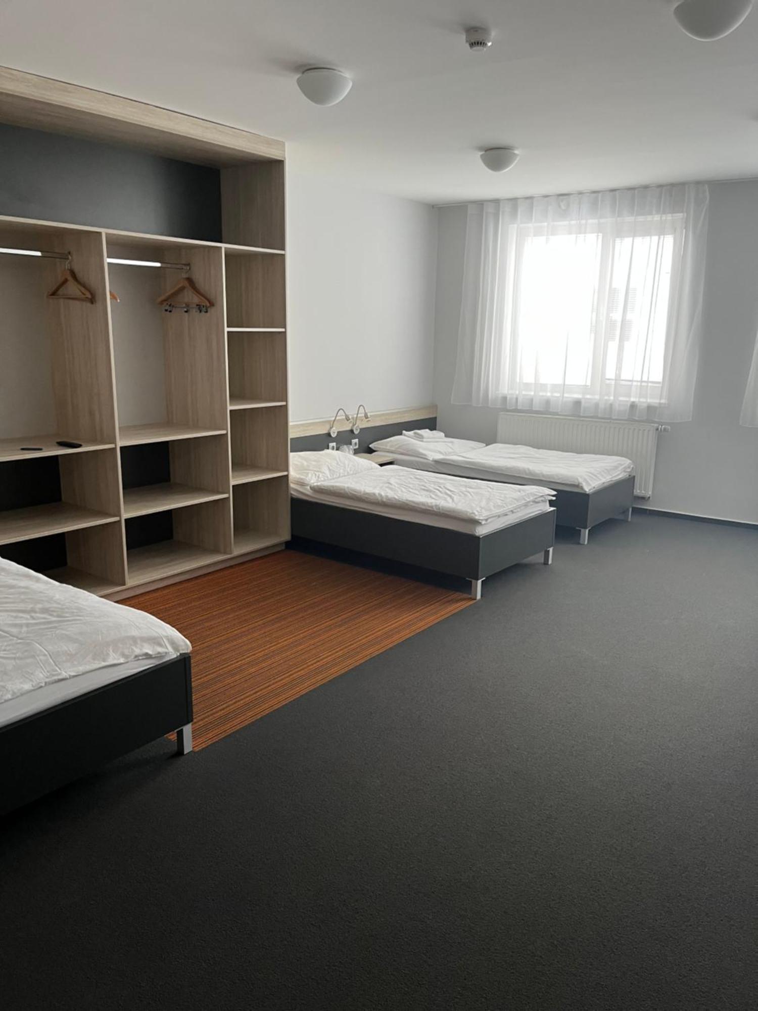 Hotel Buly Aréna à Kravaře Extérieur photo