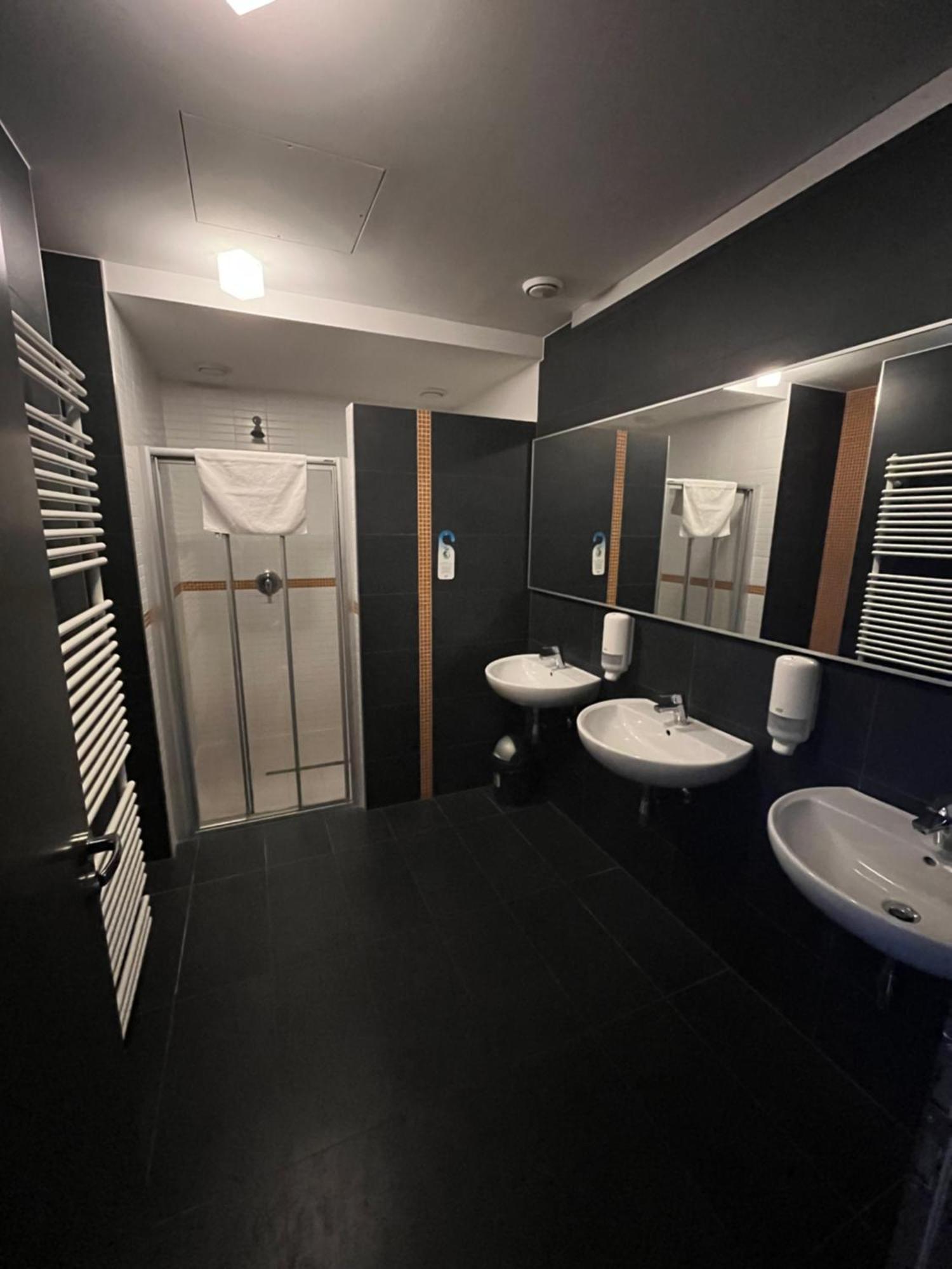 Hotel Buly Aréna à Kravaře Extérieur photo