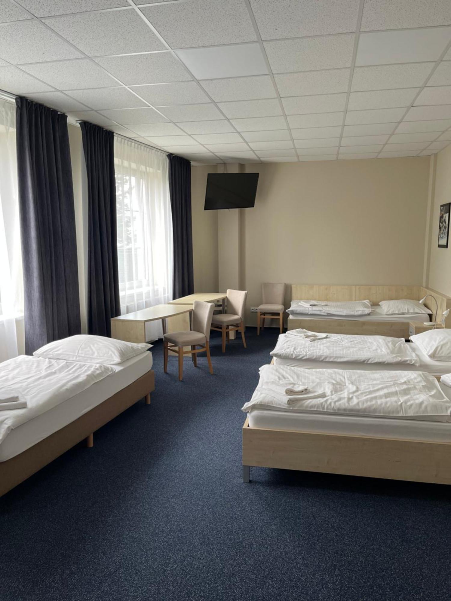 Hotel Buly Aréna à Kravaře Extérieur photo