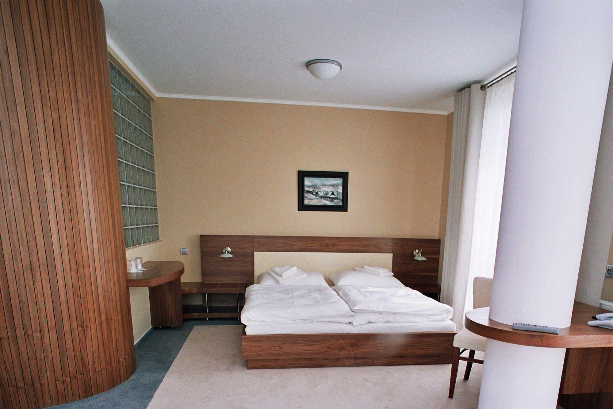Hotel Buly Aréna à Kravaře Extérieur photo