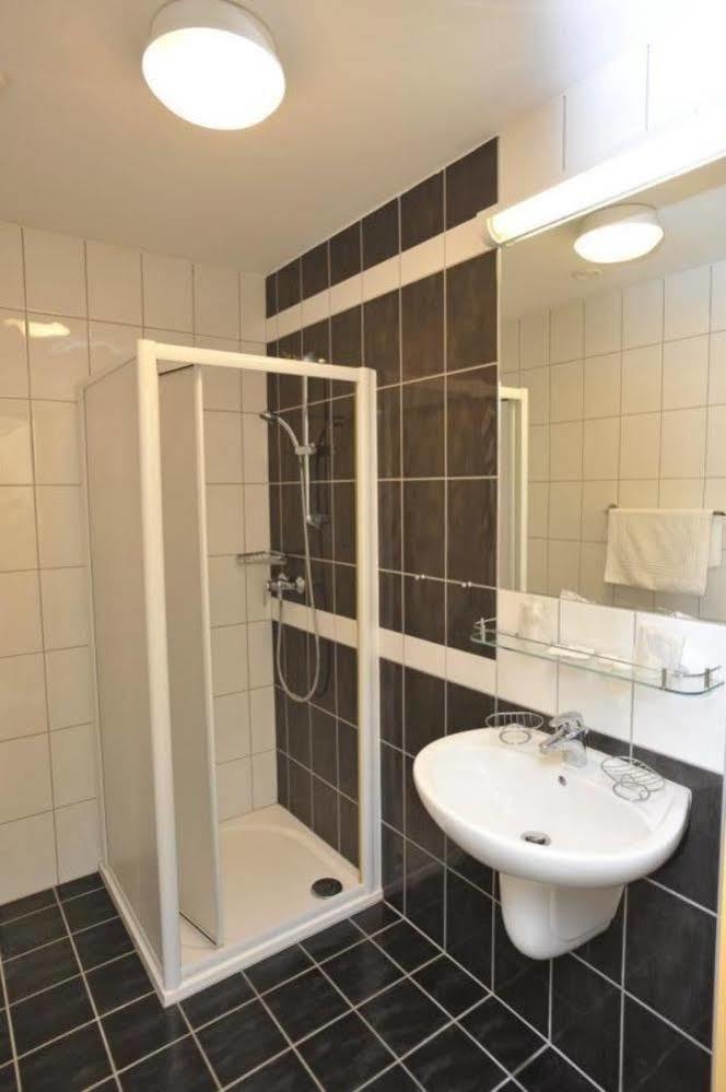 Hotel Buly Aréna à Kravaře Extérieur photo